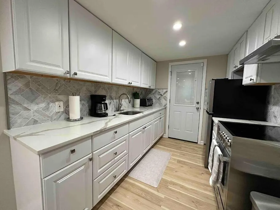 Spacious 3Br Detach House W/Parking In Quiet Area New York